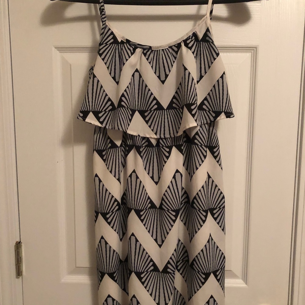 ☘️☘️ Fun airy spaghetti strap sun dress ☀️
